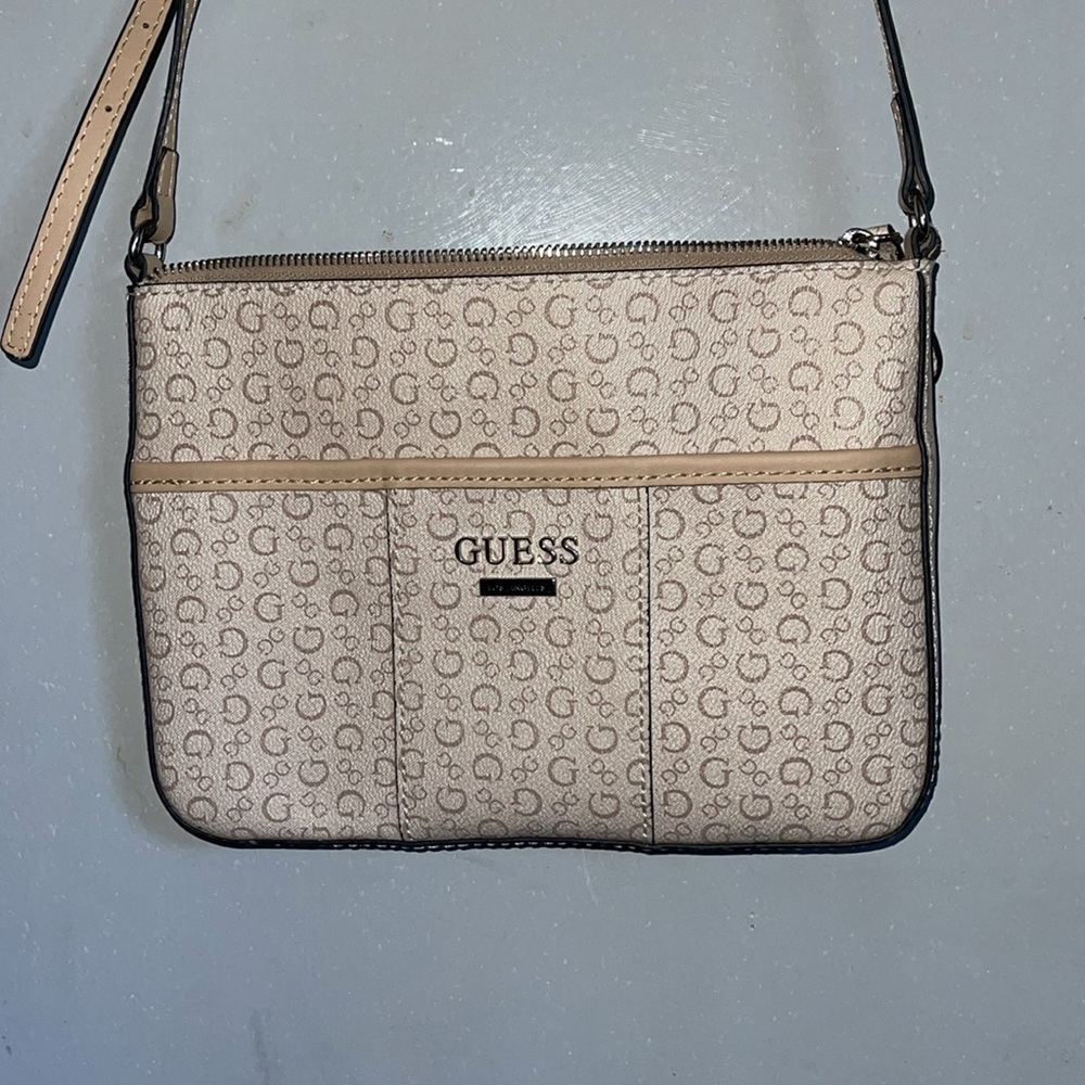 GUESS purse NWOT